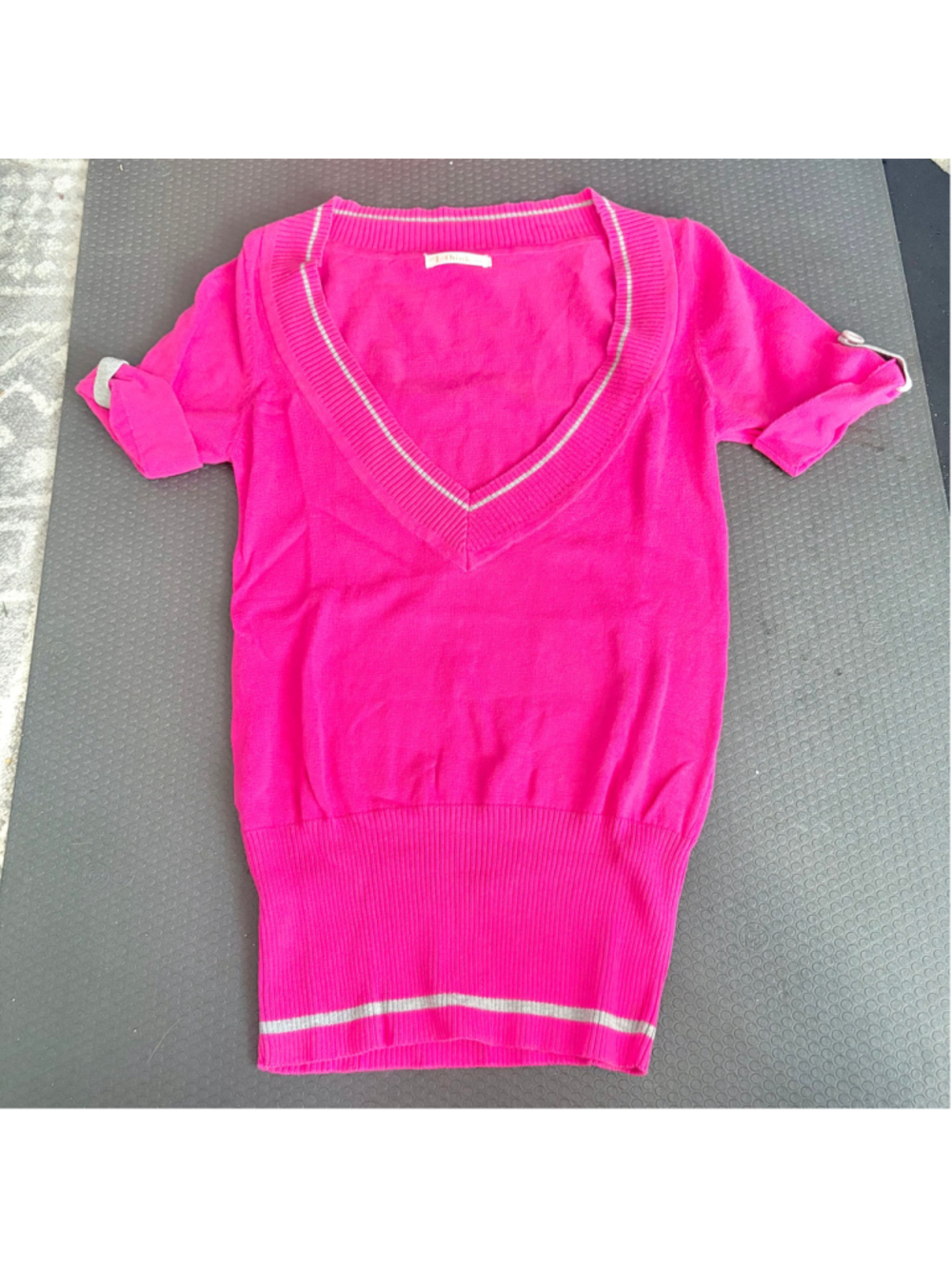 Y2K Coral Pink Deep V-Neck Knit Top (Small)